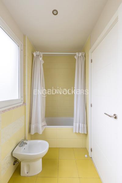 Foto ff1568e6-f2d1-4ca6-a6a1-f44cbe845c78. House with heating parking pool in Miramadrid Paracuellos de Jarama