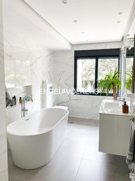 Foto c00a5e64-bed9-484e-8408-e8742cfcf988. Lloguer masia amb calefacció piscina a Valdelagua
