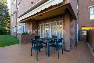 Apartament a Golf-El Carralero. Cómodo bajo con jardín en excelente ubicacion en golf carralero