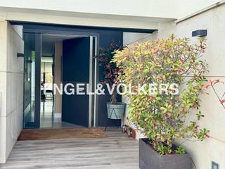 Casa adossada a Valdemarín. Exclusiva casa pareada con piscina en valdemarín