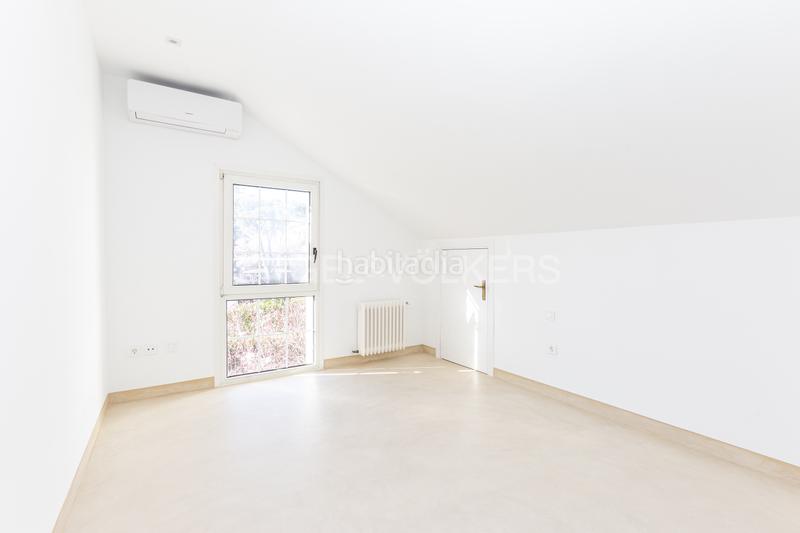 Foto 533bd5c3-fecc-471e-b107-560c6e3d0ac3. Alquiler casa magnífico chalet reformado en urb. valdepastores en Boadilla del Monte