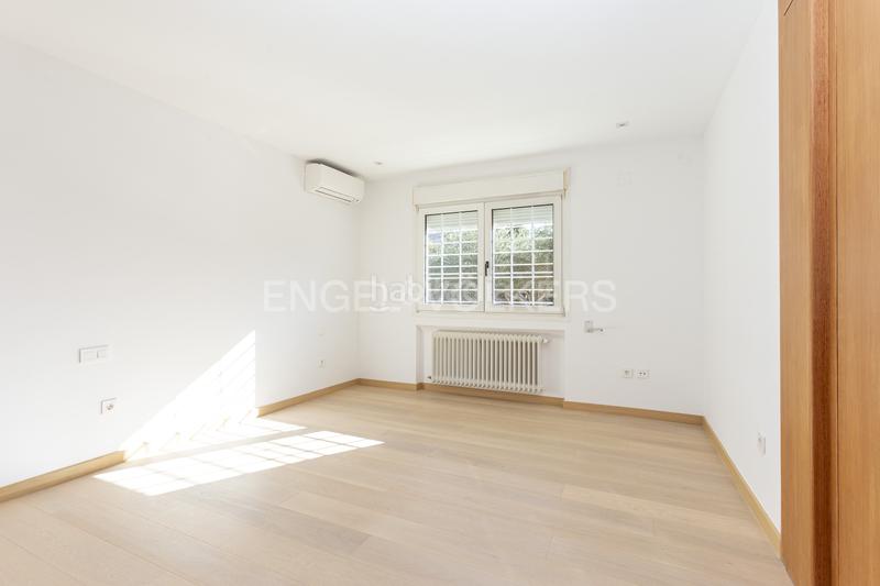 Foto 58c346db-8211-4765-8c94-12b0cbe00b18. Alquiler casa magnífico chalet reformado en urb. valdepastores en Boadilla del Monte
