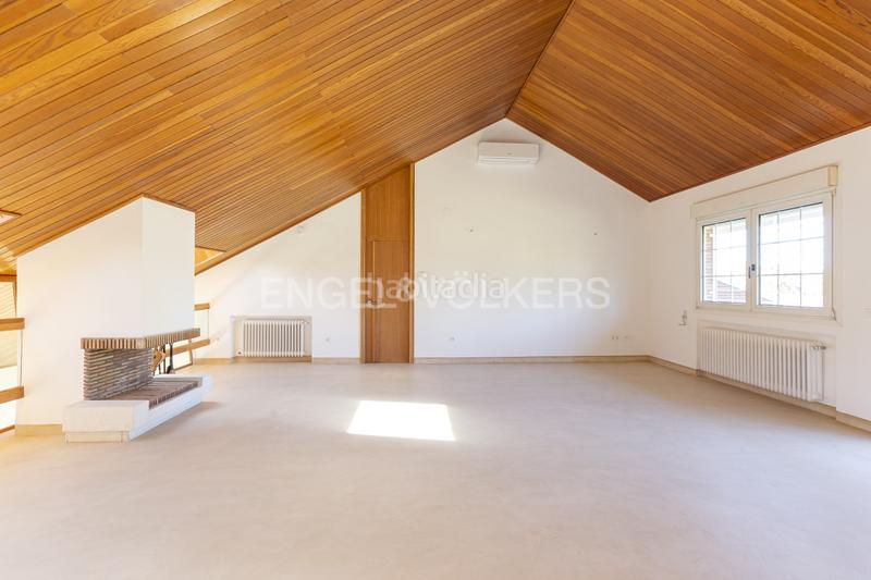 Foto 1f58f518-1131-4d9c-a1bb-06ac00c9c1f2. Rent house with heating parking pool in Valdepastores-Las Encinas Boadilla del Monte