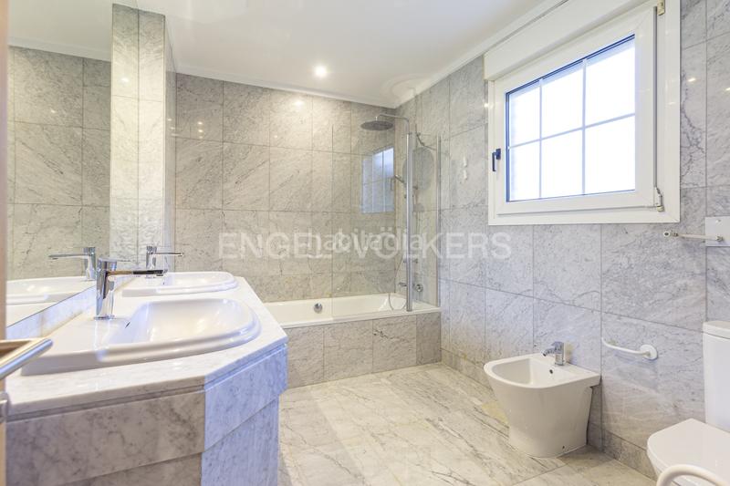 Foto 20af5677-1dd4-45ad-9946-1b98f6fdf24b. Rent house with heating parking pool in Valdepastores-Las Encinas Boadilla del Monte