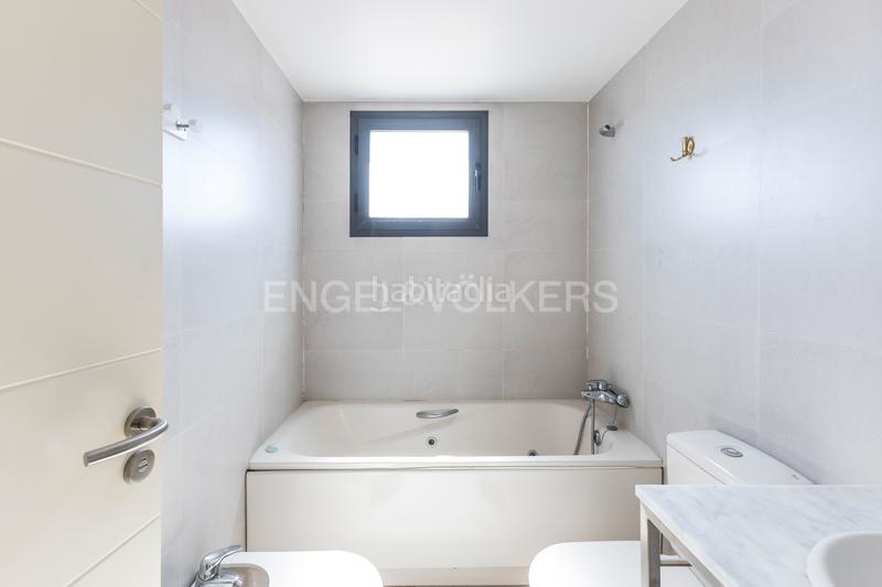 Foto 1790a0a9-1b81-433d-a7fd-4e0bdfaba6be. Appartement avec chauffage dans Guindalera Madrid