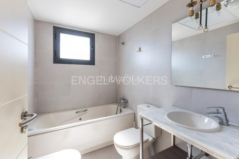 Foto e6131256-4279-401a-8c44-9cd36fe66e06. Appartement avec chauffage dans Guindalera Madrid