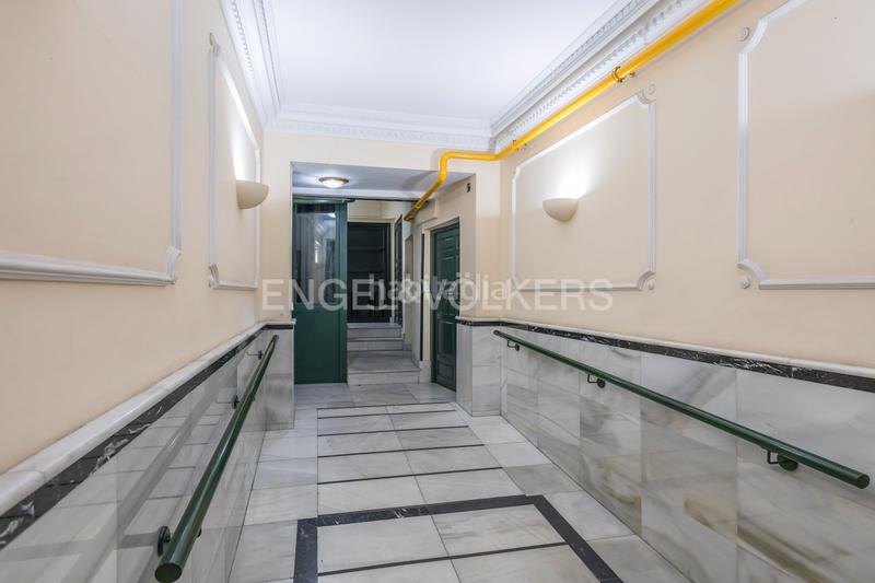 Foto 4b1a62ce-87dd-4a97-8449-3b6149215a12. Piccolo appartamento con riscaldamento in Cortes-Huertas Madrid
