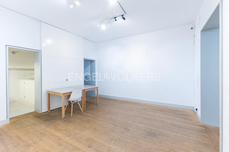 Foto b94c293d-e8fd-4f18-866f-b34707e61d2a. Piccolo appartamento con riscaldamento in Cortes-Huertas Madrid