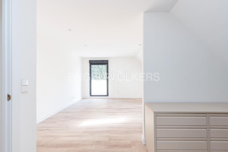 Foto ae0c4bdf-2639-4ac1-ade3-7bc878f25460. Location maison avec chauffage parking piscine dans Pozuelo de Alarcón