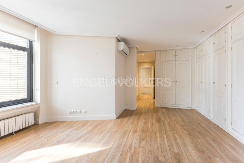 Foto ebf28a67-7f70-4153-850b-cce3bc5d9b9e. Piccolo appartamento con riscaldamento in Castillejos-Cuzco Madrid