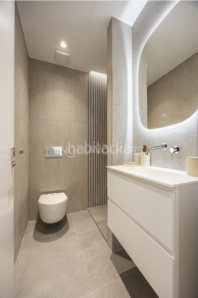 Foto 439cedc5-9d80-4abe-8f30-fbee0d4bb272. Apartment with heating in Jerónimos Madrid