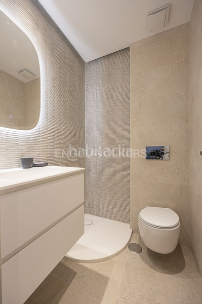 Foto 9a8dad79-b1a3-41c8-b5dc-f525a7f6bd18. Apartment with heating in Jerónimos Madrid