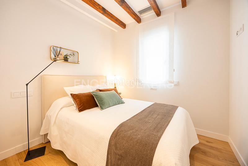 Foto b0af79c4-e6e1-4043-a1ad-e43e7578308d. Apartment with heating in Jerónimos Madrid