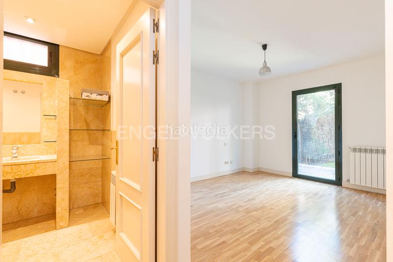 Foto 4a55520f-0111-4858-b923-68a88920ce33. Appartement avec chauffage parking piscine dans Valdemarín Madrid