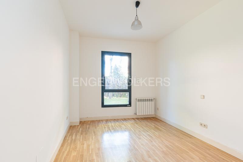 Foto 5ccee70e-9f55-4179-bf47-cc1d47a6257c. Appartement avec chauffage parking piscine dans Valdemarín Madrid