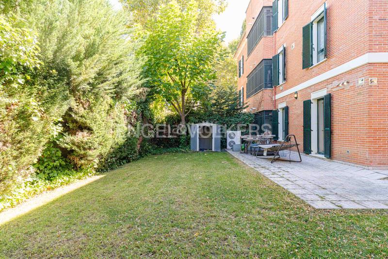 Foto f1338cc2-6d6a-4eb9-86c2-a40c03f2eeeb. Appartement avec chauffage parking piscine dans Valdemarín Madrid