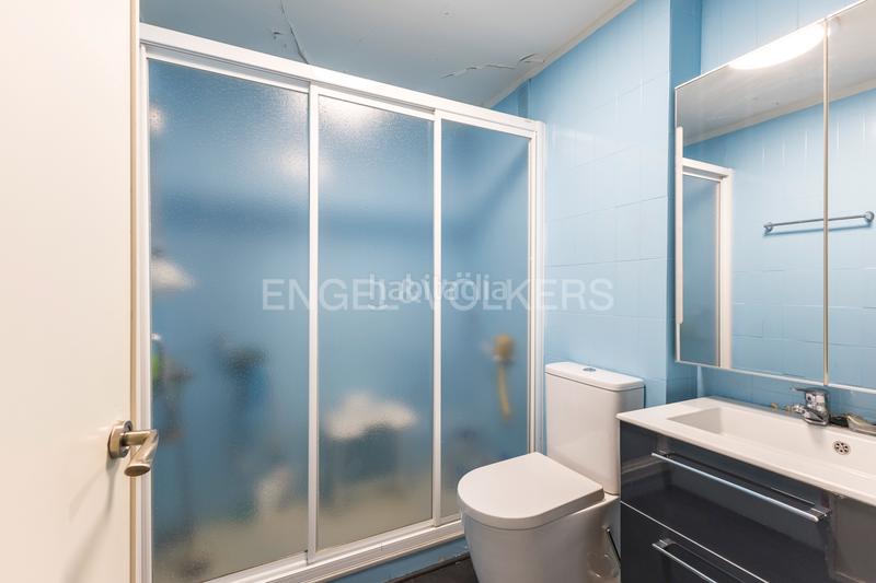 Foto 57c7fdc5-ec30-4651-b13c-e6d75b6eaf10. Apartament amb calefacció aparcament a Ciudad Jardín Madrid