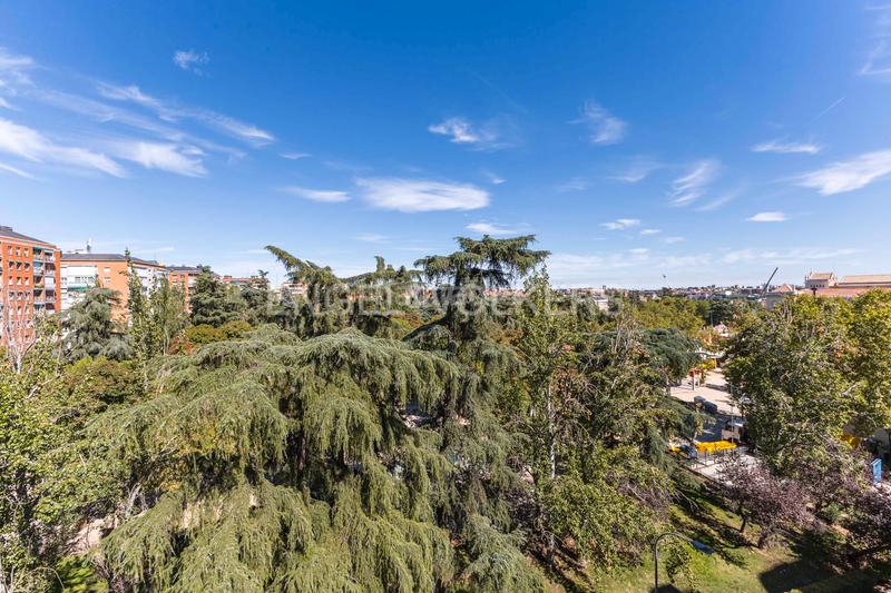 Foto 5e009833-8ab0-4f63-b1de-8a6207967af7. Apartament amb calefacció aparcament a Ciudad Jardín Madrid