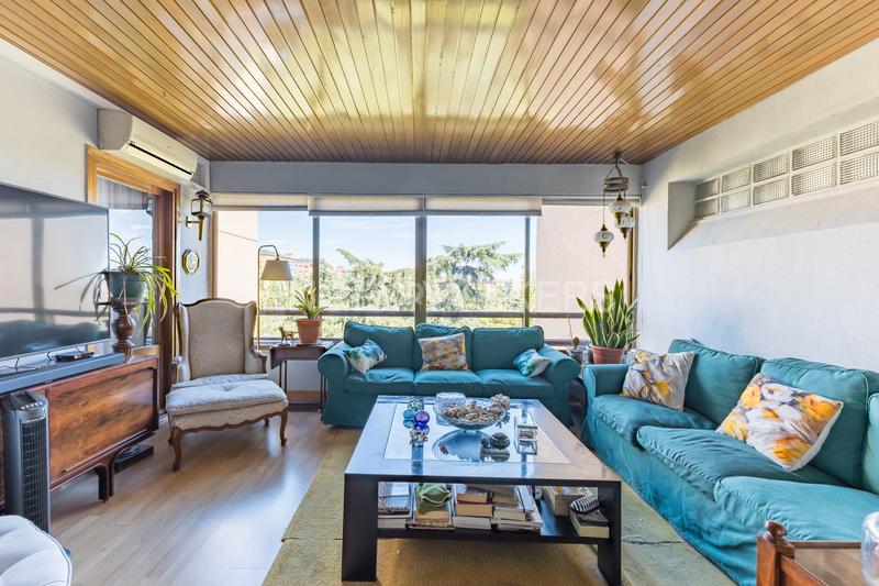 Foto b51cccef-e97a-4ac7-8185-0a52cc18bf56. Apartament amb calefacció aparcament a Ciudad Jardín Madrid