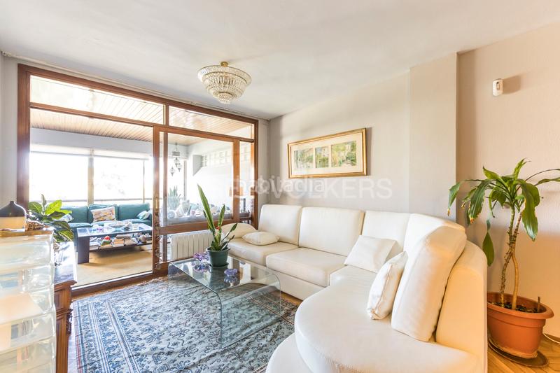 Foto ccc3107e-0696-4270-94ff-e8f16d708454. Apartament amb calefacció aparcament a Ciudad Jardín Madrid