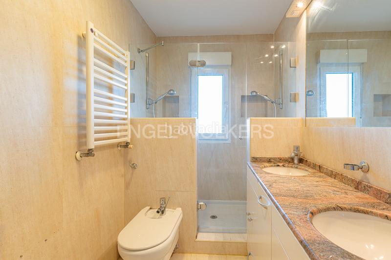 Foto 457272a8-0cba-4d8d-aa53-ff85095e4ae3. Casa bonito chalet con encanto en Cerro Alarcón Valdemorillo