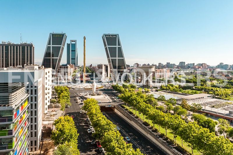 Foto 7a6a6061-8294-4c55-9641-ac446c832097. Estudi amb calefacció aparcament a Valdeacederas Madrid