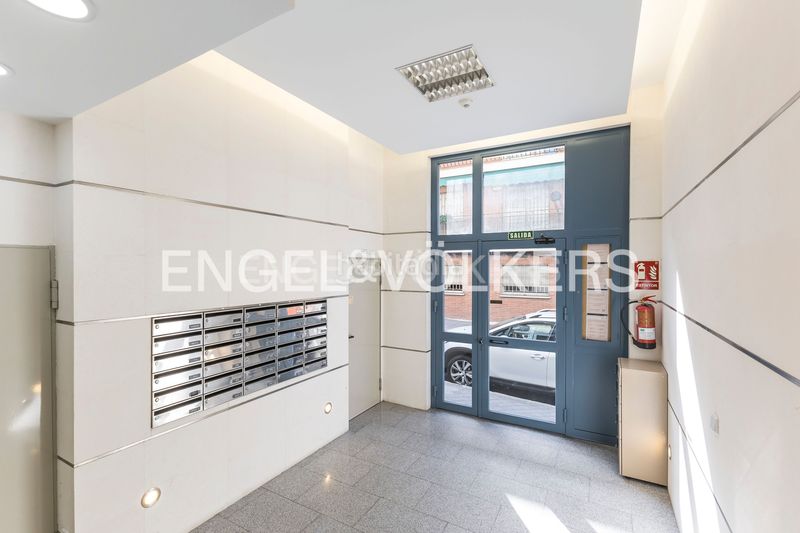 Foto 97b3f475-b26d-4a25-a743-f386c17335e4. Estudi amb calefacció aparcament a Valdeacederas Madrid