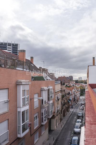 Foto 1cfd865b-c45a-4ca5-9cea-ba12f28ecfa2. Estudi amb calefacció aparcament a Valdeacederas Madrid