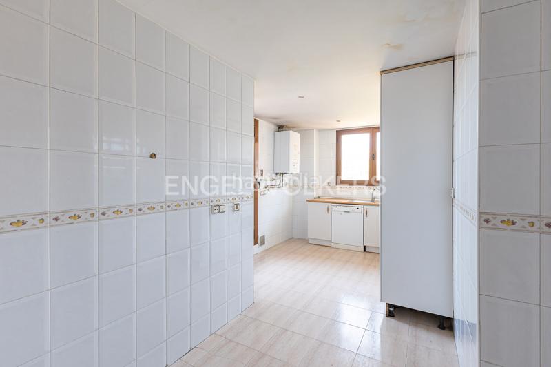 Foto efb2d698-9f42-40e1-ab9b-606881455994. Duplex avec chauffage parking piscine dans Norte Pozuelo de Alarcón