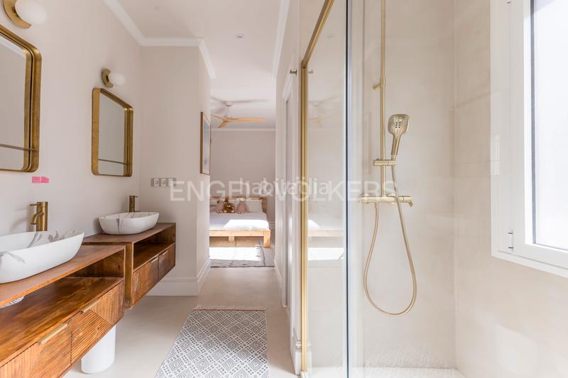 Foto 0a3f73b9-1b12-4eb0-84c9-126c6ff408d5. Apartamento maravillosa propiedad familiar reformada en argelles en Madrid