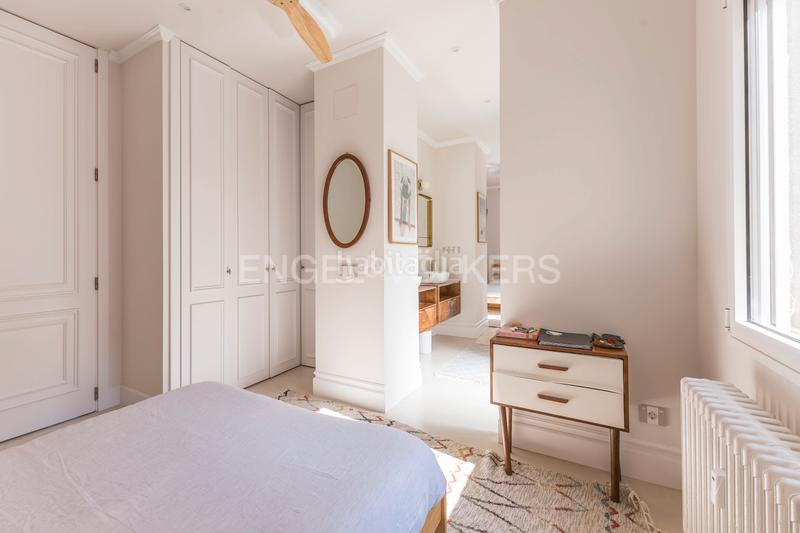 Foto 27dd6d46-080b-42d4-ba52-63bfa080e7bb. Apartamento maravillosa propiedad familiar reformada en argelles en Madrid