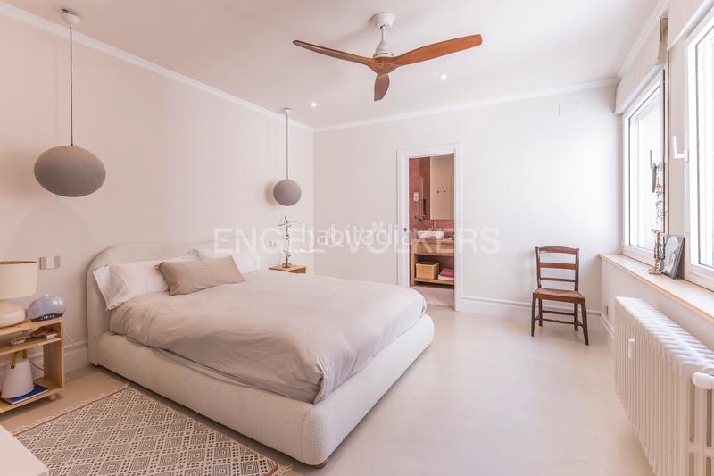 Foto 6cfbd399-c01d-4cda-9e42-dbbb03b93724. Apartamento maravillosa propiedad familiar reformada en argelles en Madrid