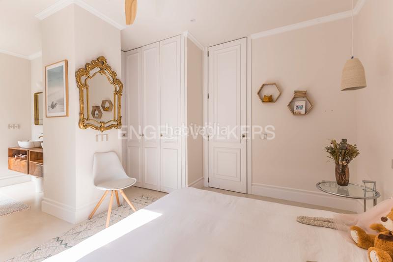 Foto 7a7f5d4f-fd4c-48f7-9be5-376acddafe63. Apartamento maravillosa propiedad familiar reformada en argelles en Madrid