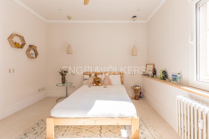 Foto 98b28734-633e-416d-b04e-18f723ed2c3b. Apartamento maravillosa propiedad familiar reformada en argelles en Madrid