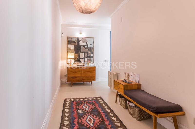 Foto a22b1a84-edc9-45e0-bfab-3c1a79c118cc. Apartamento maravillosa propiedad familiar reformada en argelles en Madrid