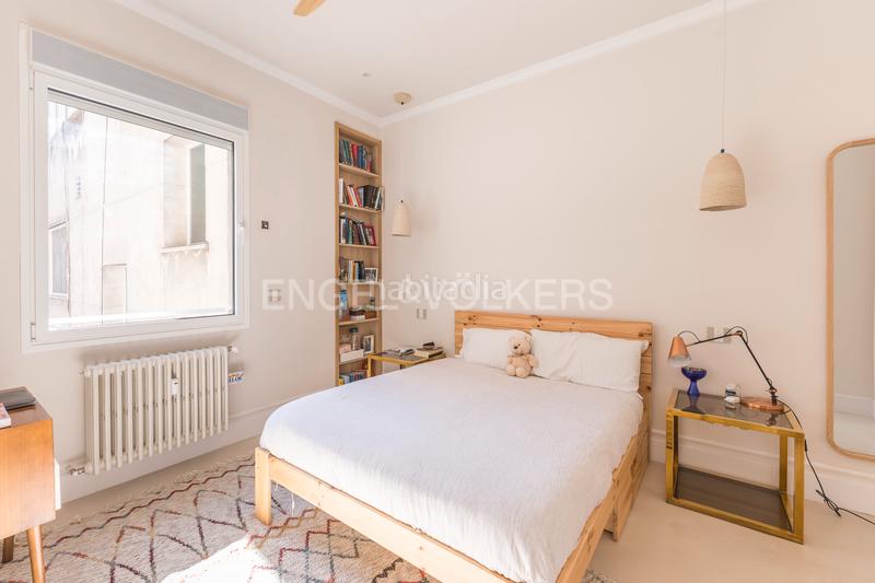 Foto ad6c1a17-0f69-43ce-8e71-4d1861ee80a4. Apartamento maravillosa propiedad familiar reformada en argelles en Madrid