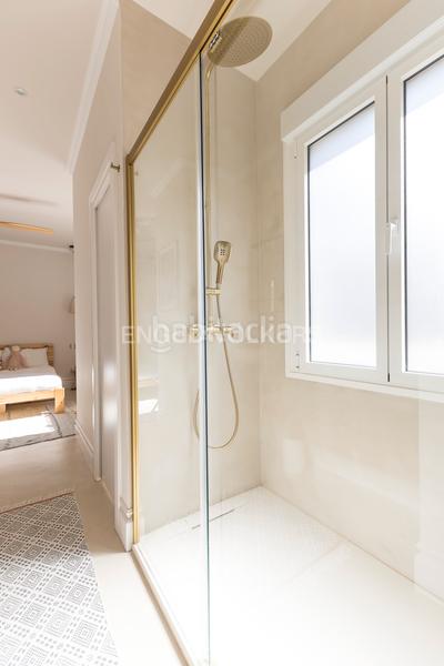 Foto fc637c4a-116d-4478-9f90-9f10c20a77e0. Apartamento maravillosa propiedad familiar reformada en argelles en Madrid