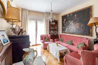 Apartament a Almenara-Ventilla. Exclusivo piso exterior con terraza