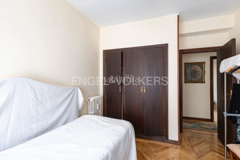Foto 9ff2ac4f-d2ca-4faa-87a0-ad02352fcb3b. Appartement avec chauffage parking dans Almenara-Ventilla Madrid