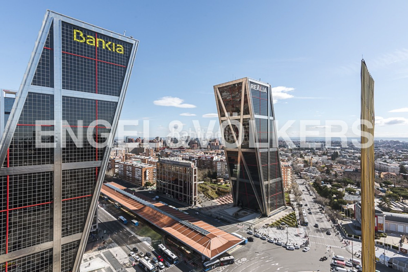 Foto babc9e9b-e4f9-4255-a7b5-ffb2323c37e7. Appartement avec chauffage parking dans Almenara-Ventilla Madrid