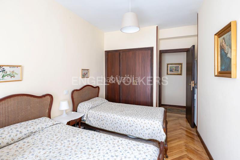 Foto d109bb3a-21a4-4cd9-b52f-f8a5e8e157d0. Appartement avec chauffage parking dans Almenara-Ventilla Madrid