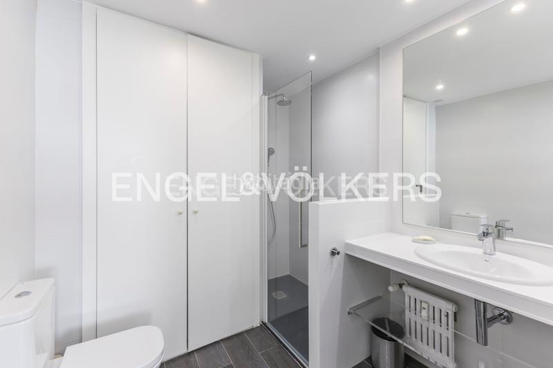 Foto a5abfa79-1f9f-42d0-bef0-9e850118632a. Miete appartement mit heizung in Nueva España Madrid