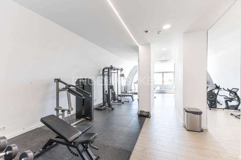 Foto 012c249d-4025-4666-9a30-dbe603052805. Apartamento duplex de lujo en arturo soria Costillares en Madrid