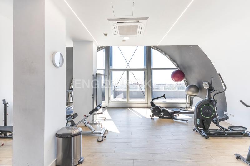 Foto 1c55c111-3b1d-43b8-af7d-8d384f82822d. Apartamento duplex de lujo en arturo soria Costillares en Madrid