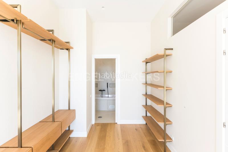Foto 55549e80-1234-4e06-8fb1-f950f8c31083. Apartamento duplex de lujo en arturo soria Costillares en Madrid
