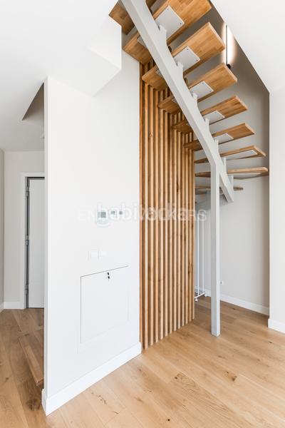 Foto 986a9f98-1966-4fc5-bb5f-d09ebf7e8123. Apartamento duplex de lujo en arturo soria Costillares en Madrid