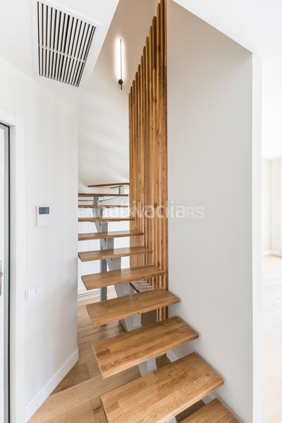 Foto 9f06fb75-3029-4db7-bf20-ebb58d797b0a. Apartamento duplex de lujo en arturo soria Costillares en Madrid