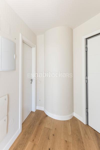 Foto db599c50-6053-4a48-88ef-16ed2ffaef09. Apartamento duplex de lujo en arturo soria Costillares en Madrid
