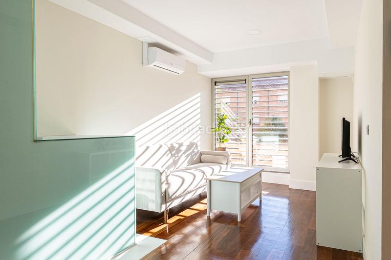 Foto 65b698f4-866d-463a-b1c8-510b112e1e4c. Zweistöckige wohnung mit heizung in Guindalera Madrid