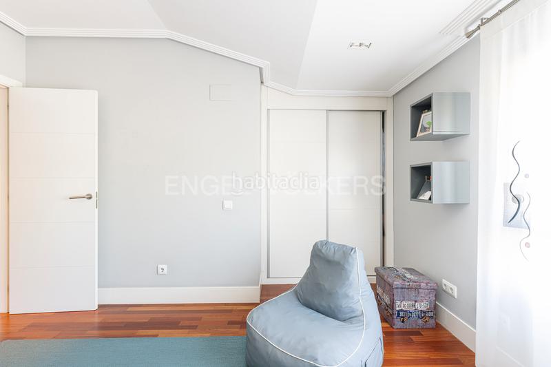 Foto 8835fae0-9379-457e-b77d-838ea50c6350. Haus mit heizung parking pool in Viñas Viejas Boadilla del Monte